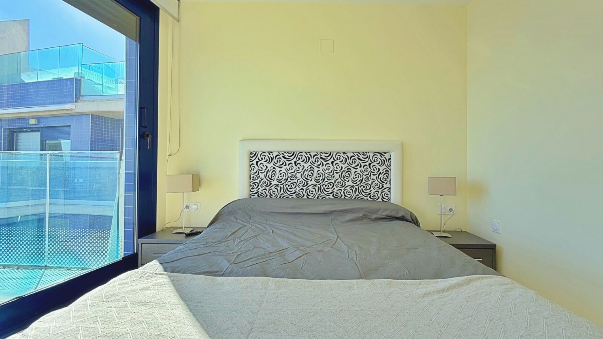 Resale - Apartment -
Torrevieja - Punta Prima