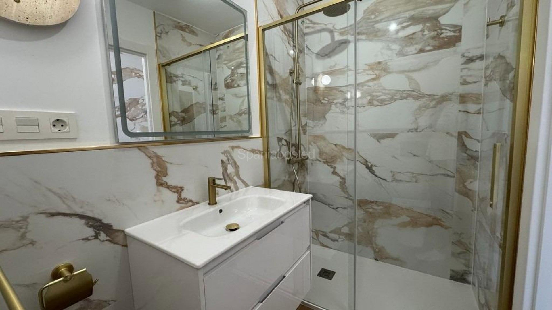 Resale - Apartment -
Torrevieja - Punta prima