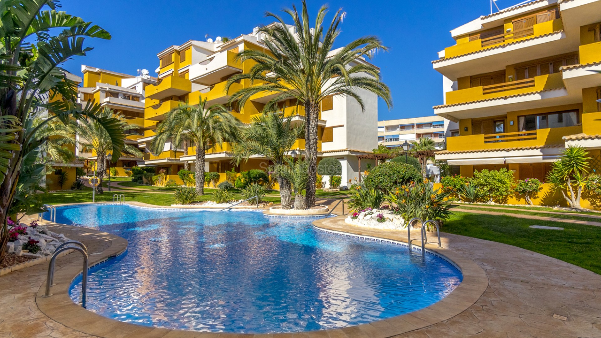Resale - Apartment -
Torrevieja - Punta Prima