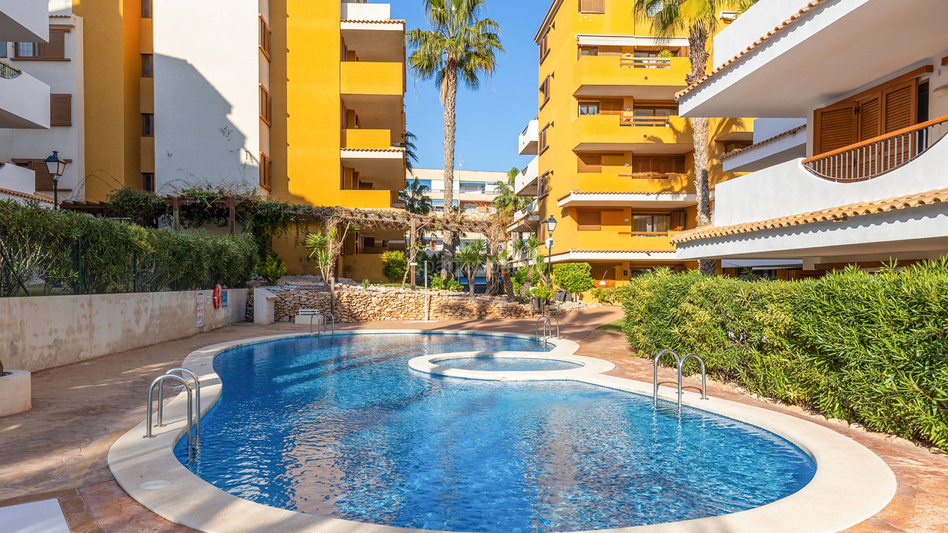 Resale - Apartment -
Torrevieja - Punta Prima