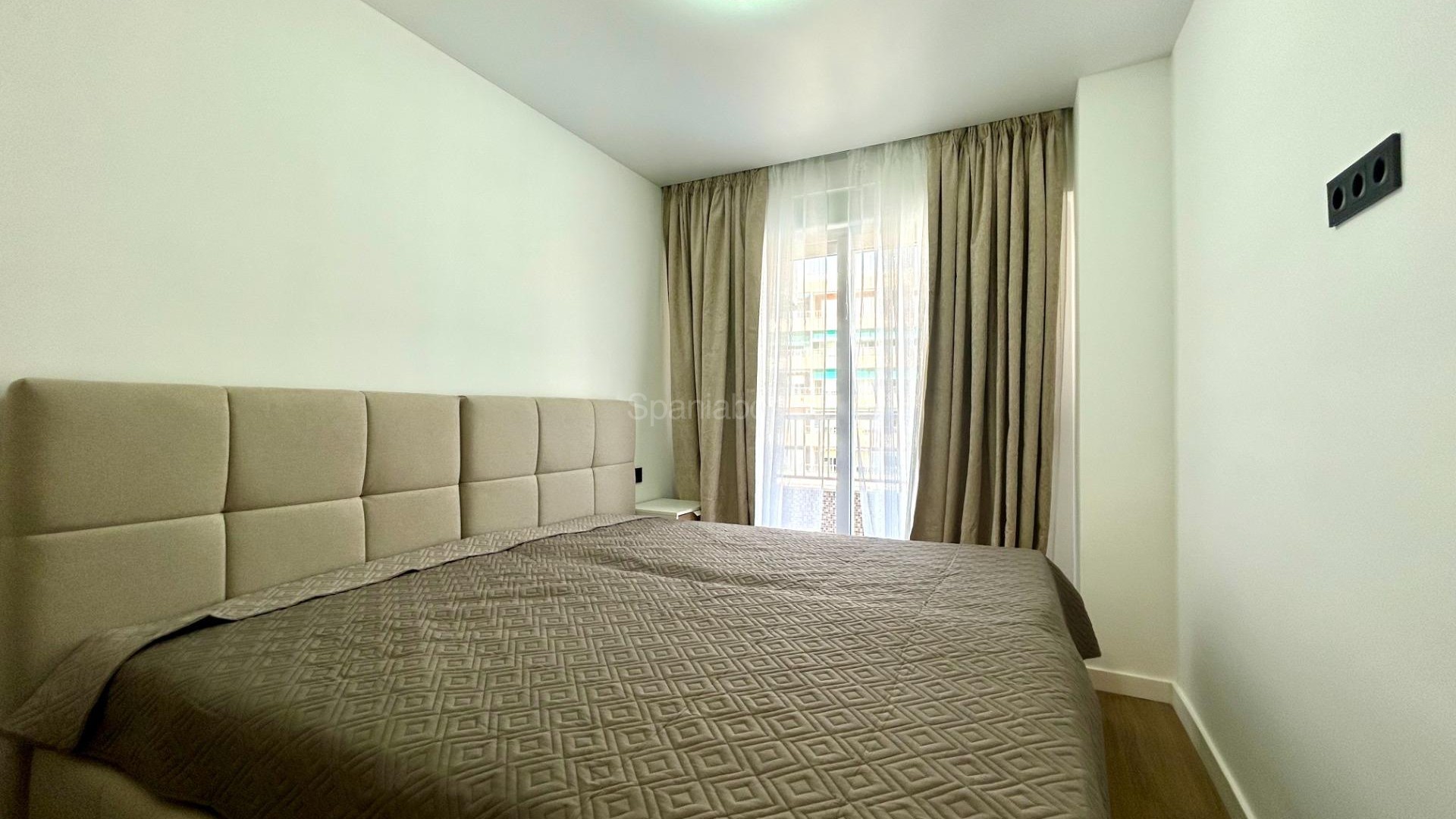 Resale - Apartment -
Torrevieja - Punta prima