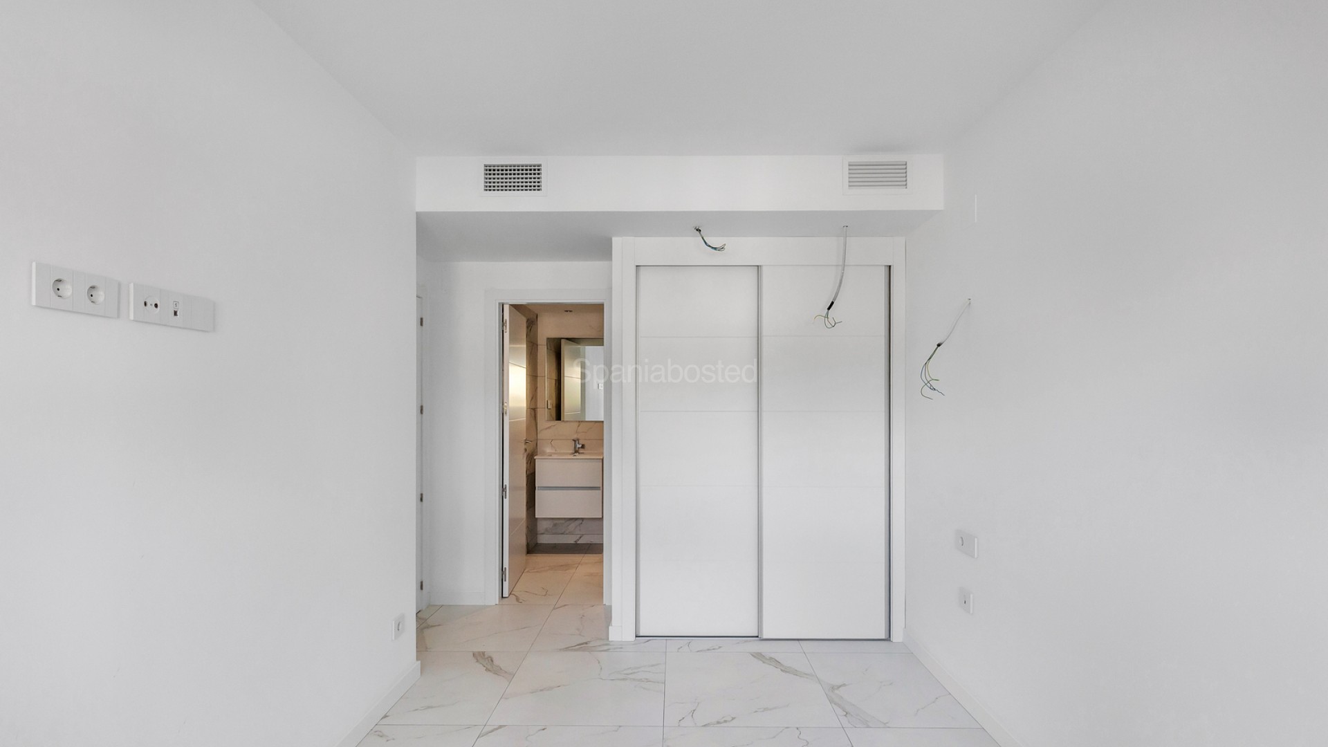 Resale - Apartment -
Torrevieja - Punta Prima