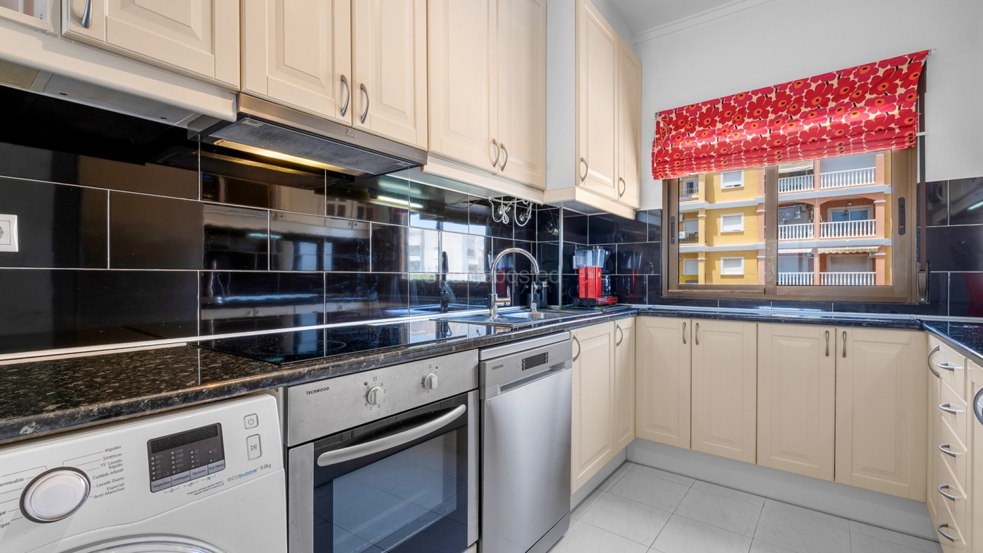 Resale - Apartment -
Torrevieja - Torrevieja - Aguas Nuevas