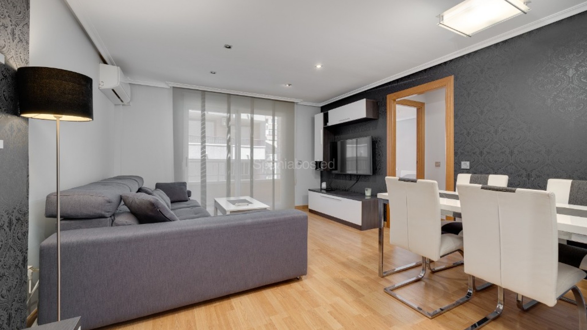 Resale - Apartment -
Torrevieja