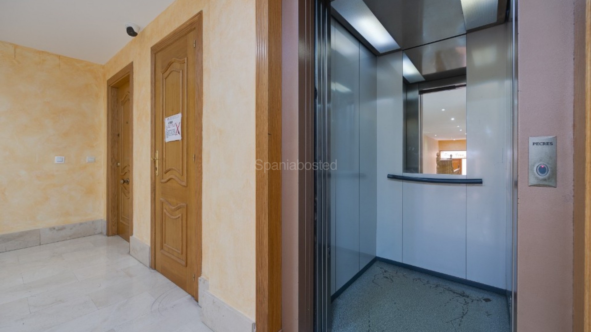 Resale - Apartment -
Torrevieja