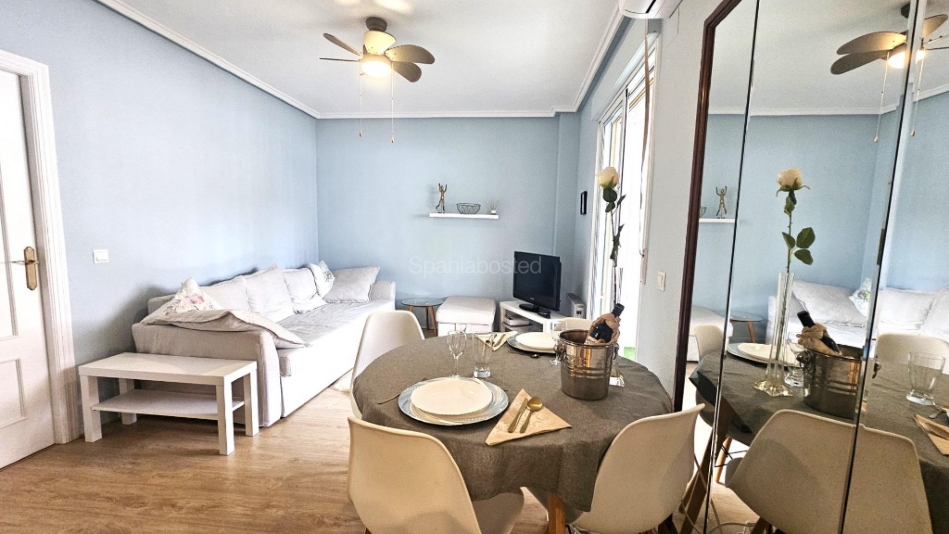 Resale - Apartment -
Torrevieja