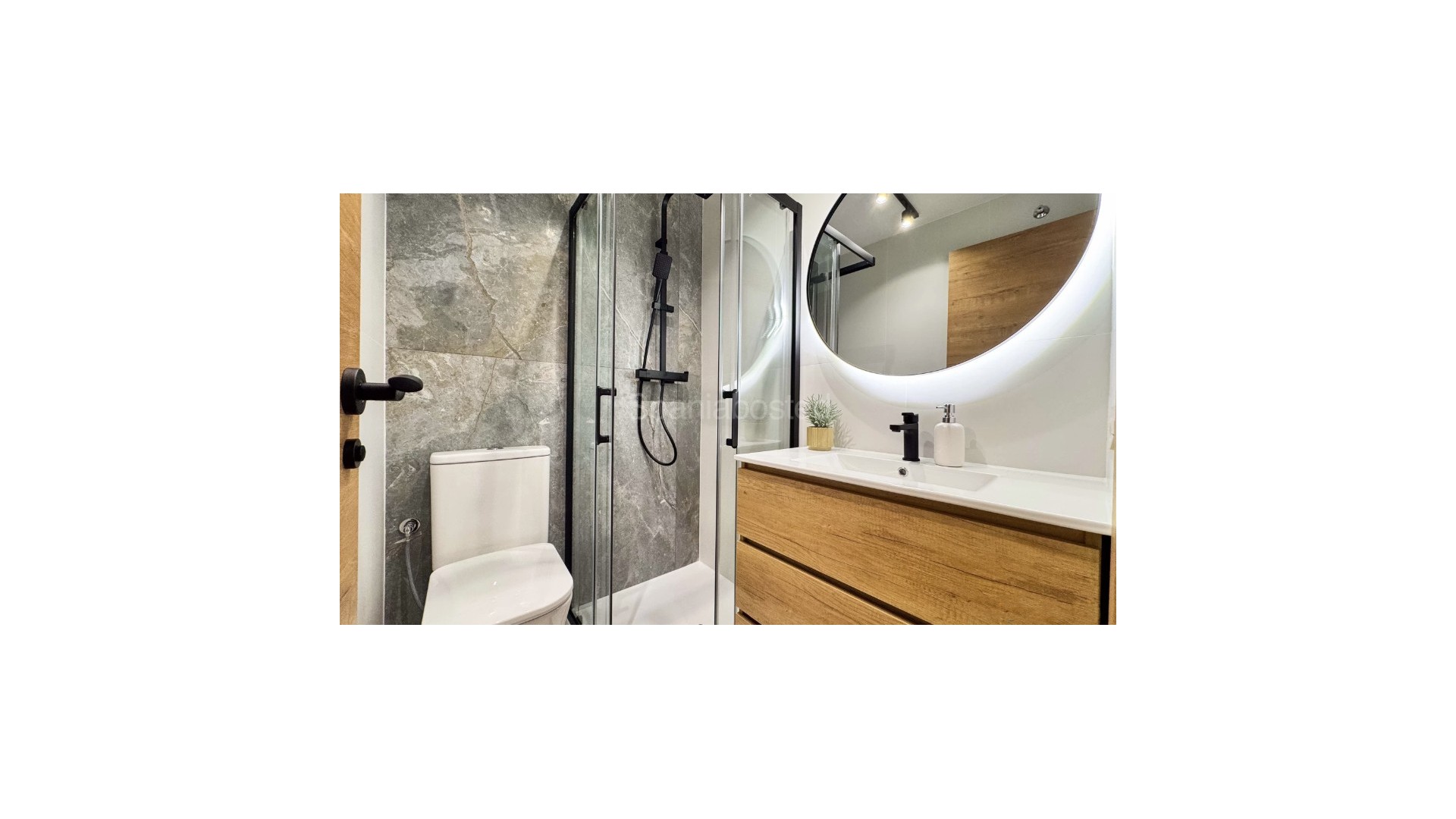 Resale - Apartment -
Torrevieja