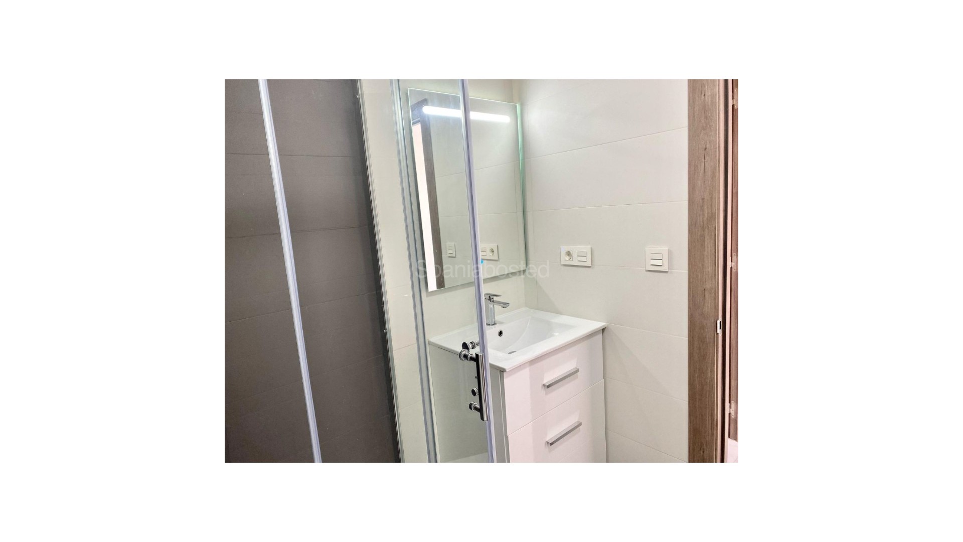 Resale - Apartment -
Torrevieja