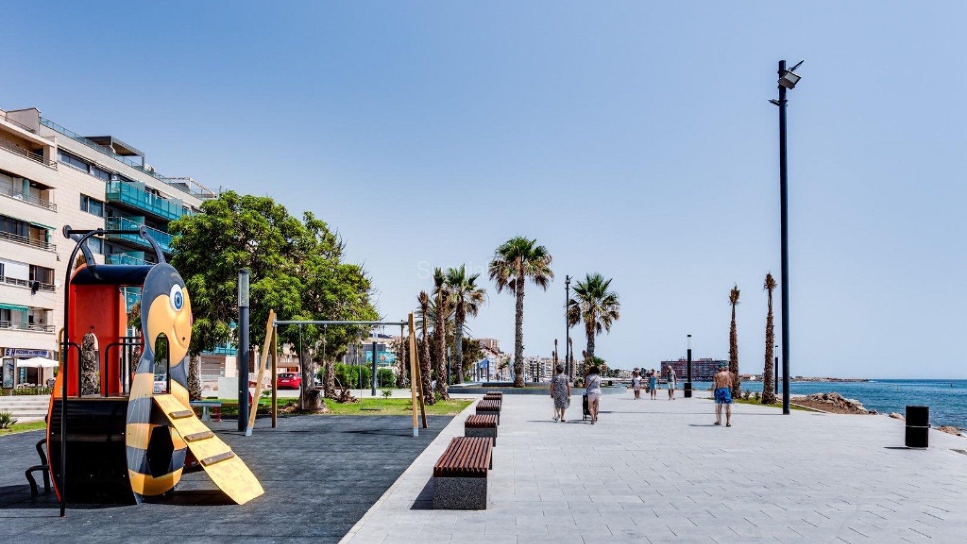 Resale - Apartment -
Torrevieja