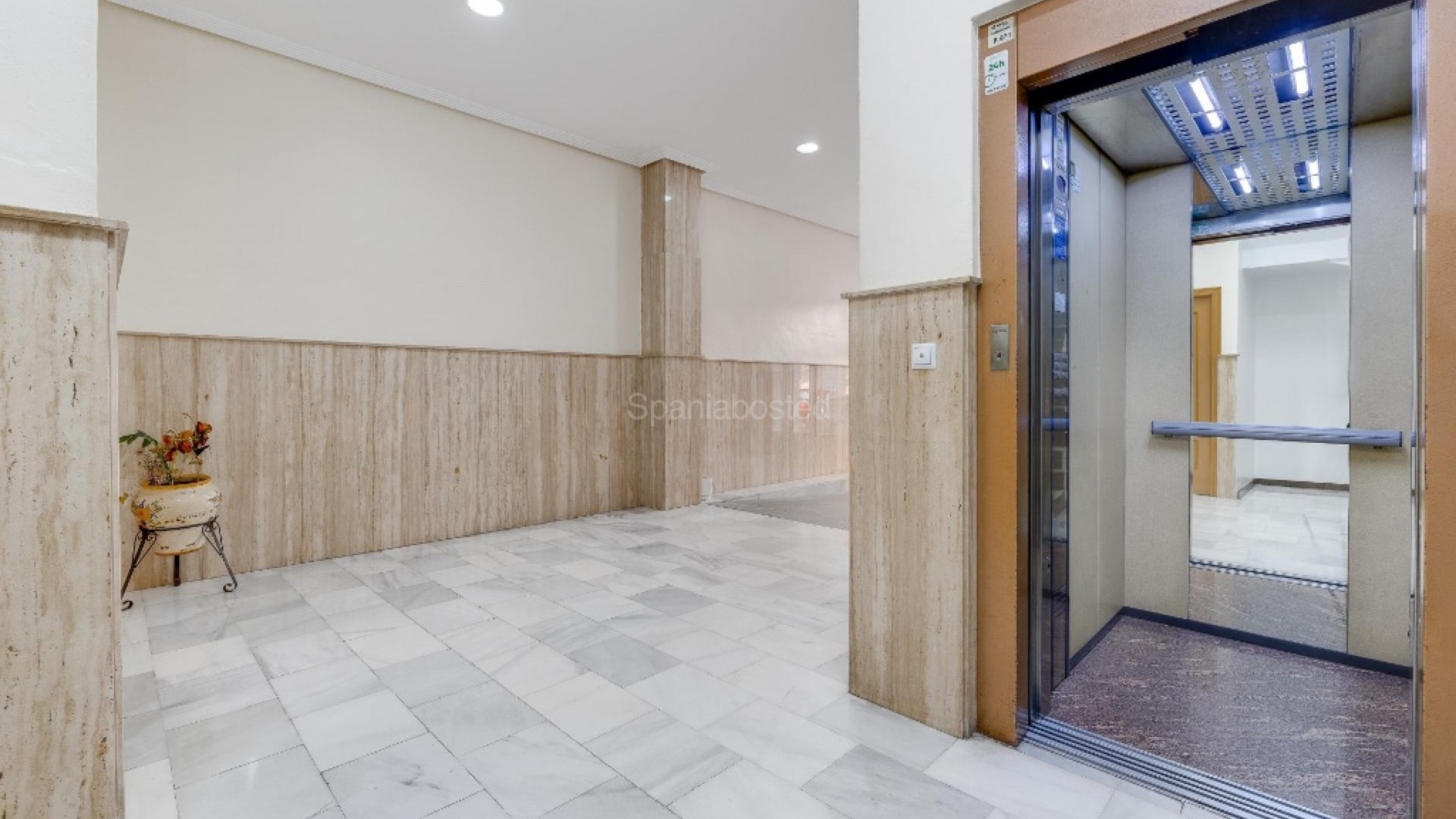 Resale - Apartment -
Torrevieja