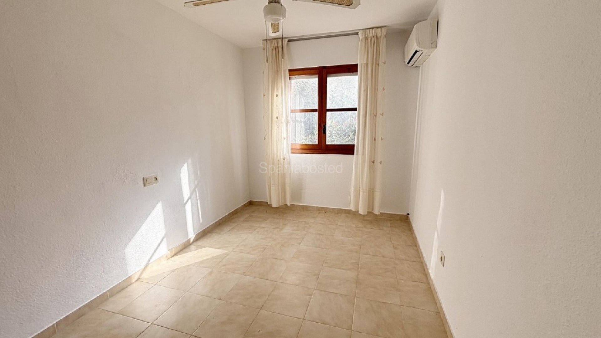 Resale - Apartment -
Torrevieja