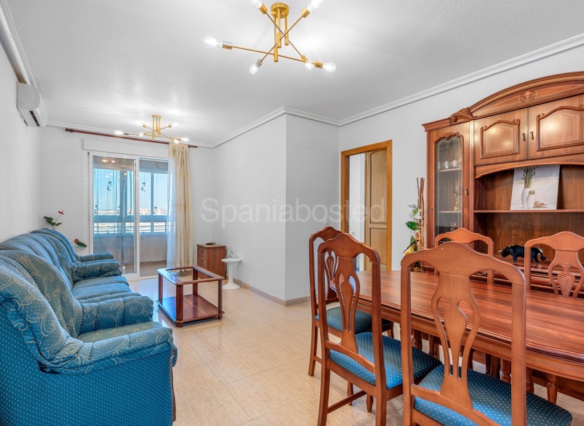 Resale - Apartment -
Torrevieja