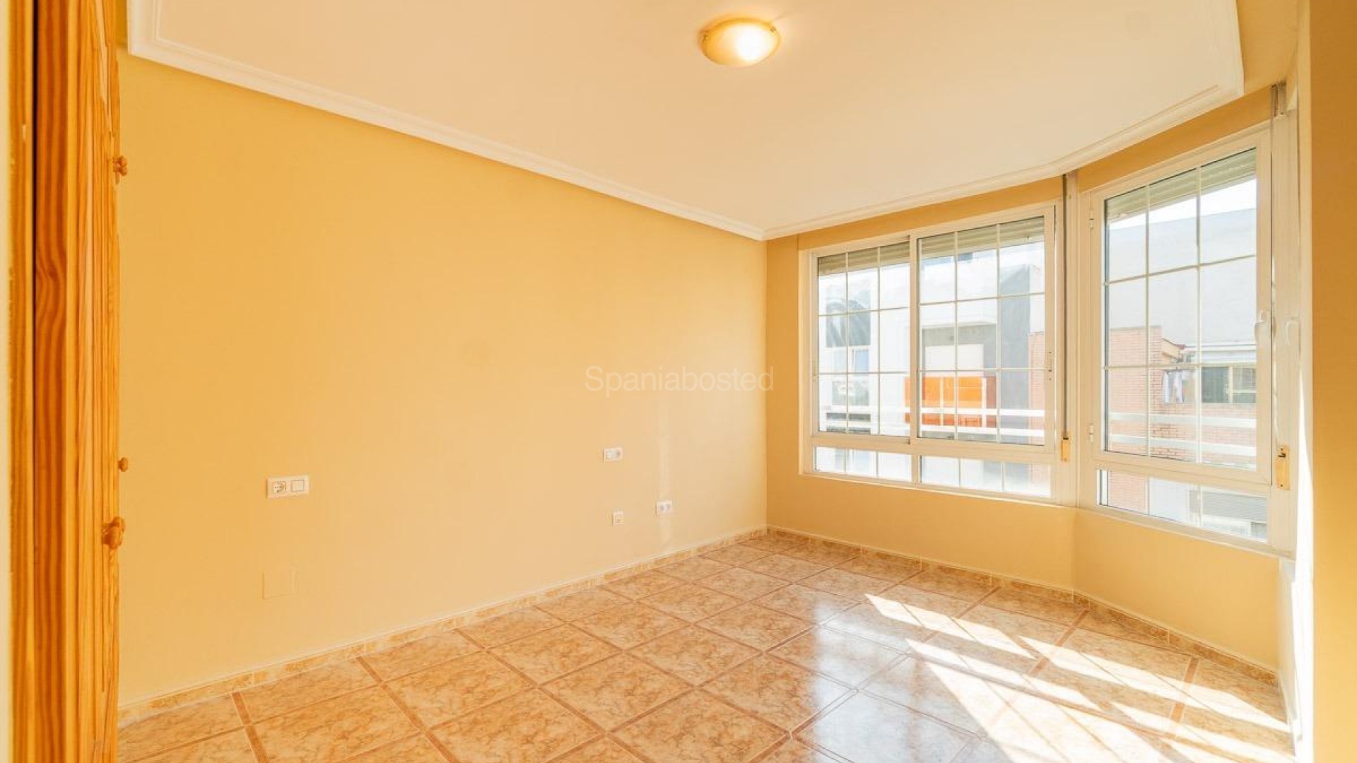 Resale - Apartment -
Torrevieja