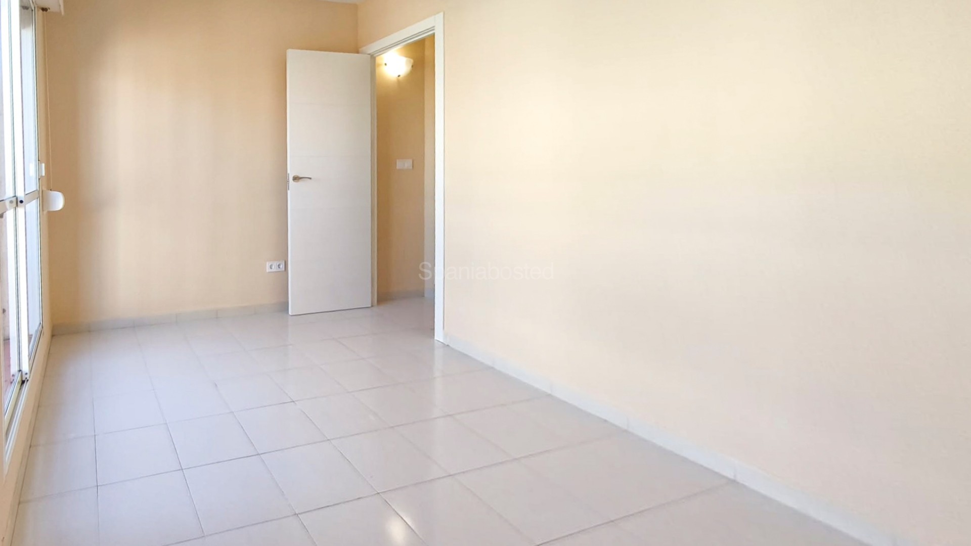 Resale - Apartment -
Torrevieja