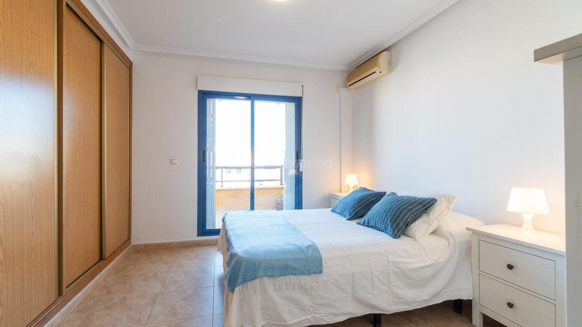 Resale - Apartment -
Torrevieja