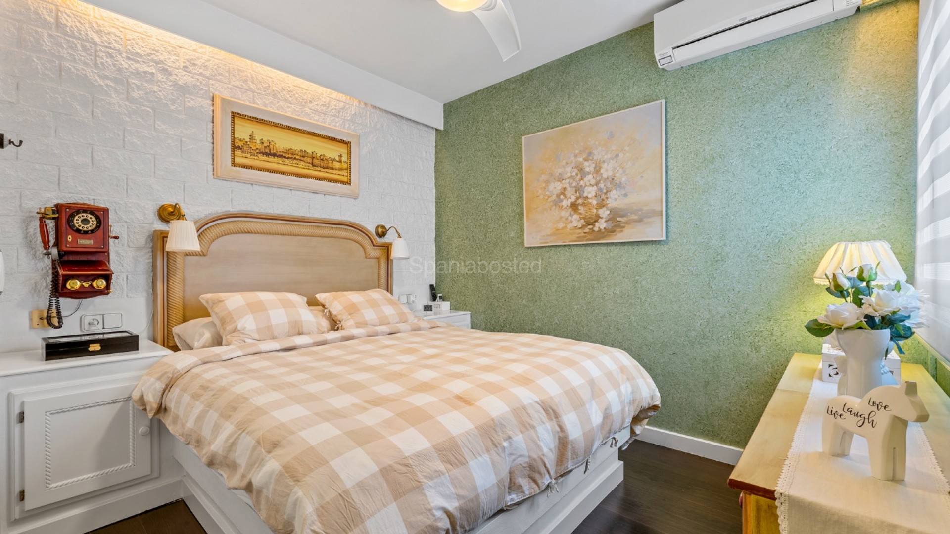 Resale - Apartment -
Torrevieja