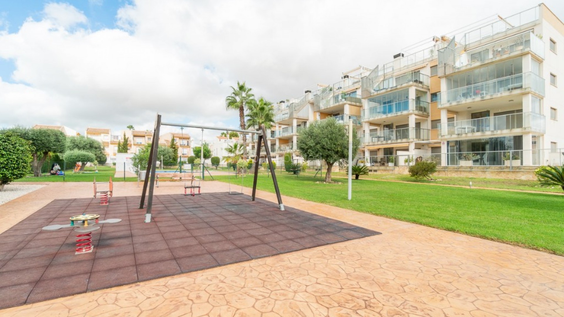 Resale - Apartment -
Villamartín - Villamartin