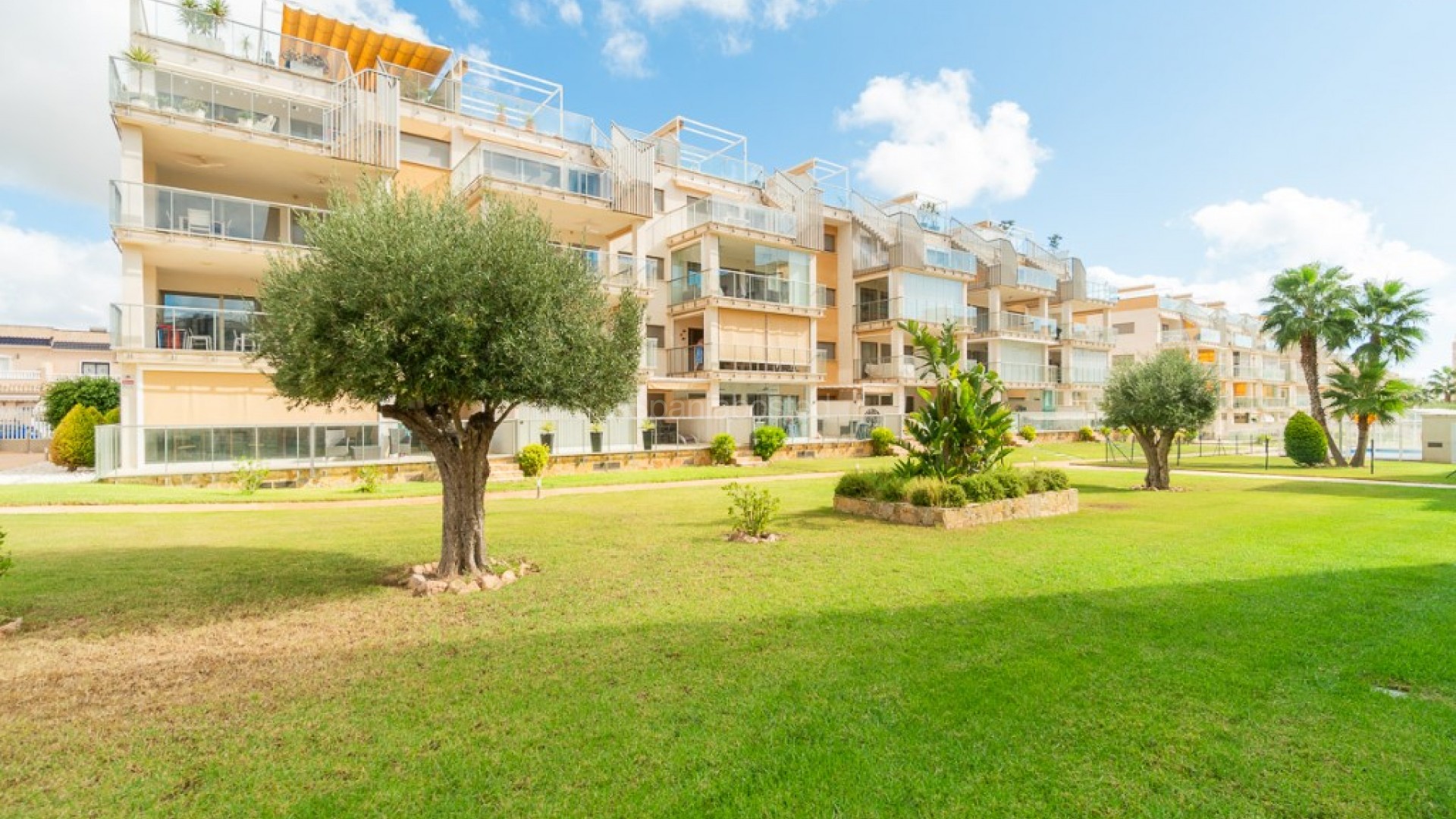 Resale - Apartment -
Villamartín - Villamartin