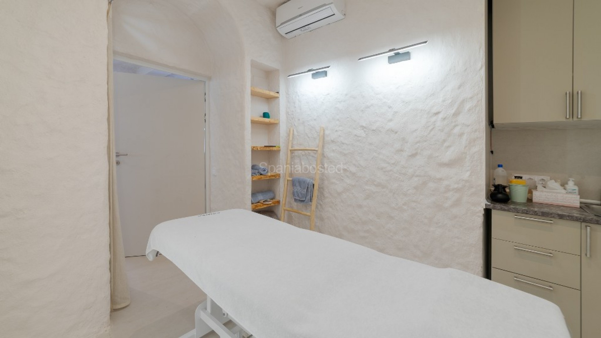 Resale - Business -
Alicante - Center