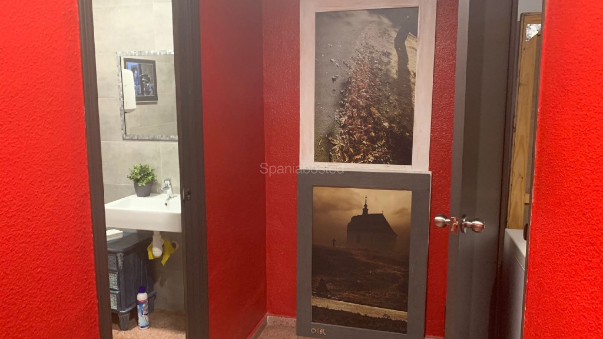 Resale - Commercial -
Alicante