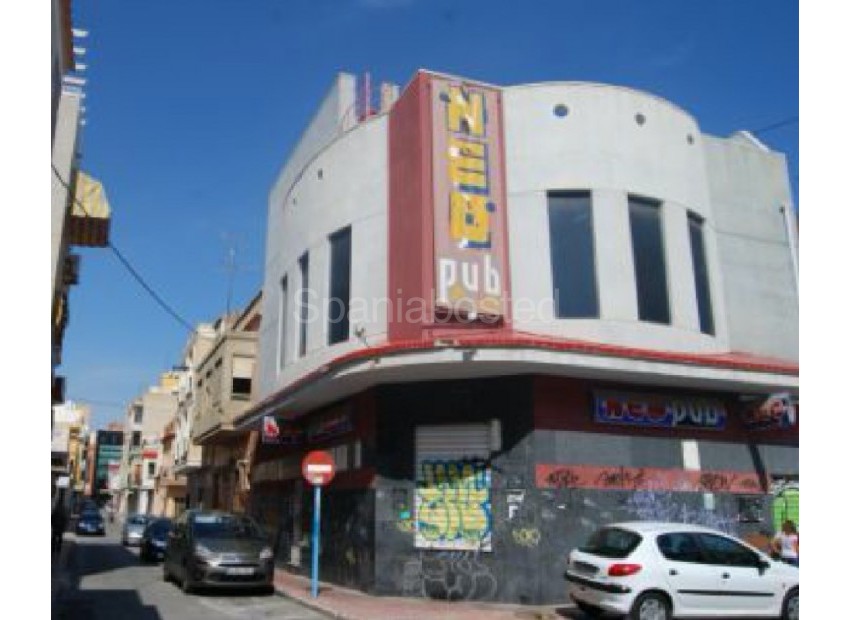 Resale - Commercial -
Torrevieja