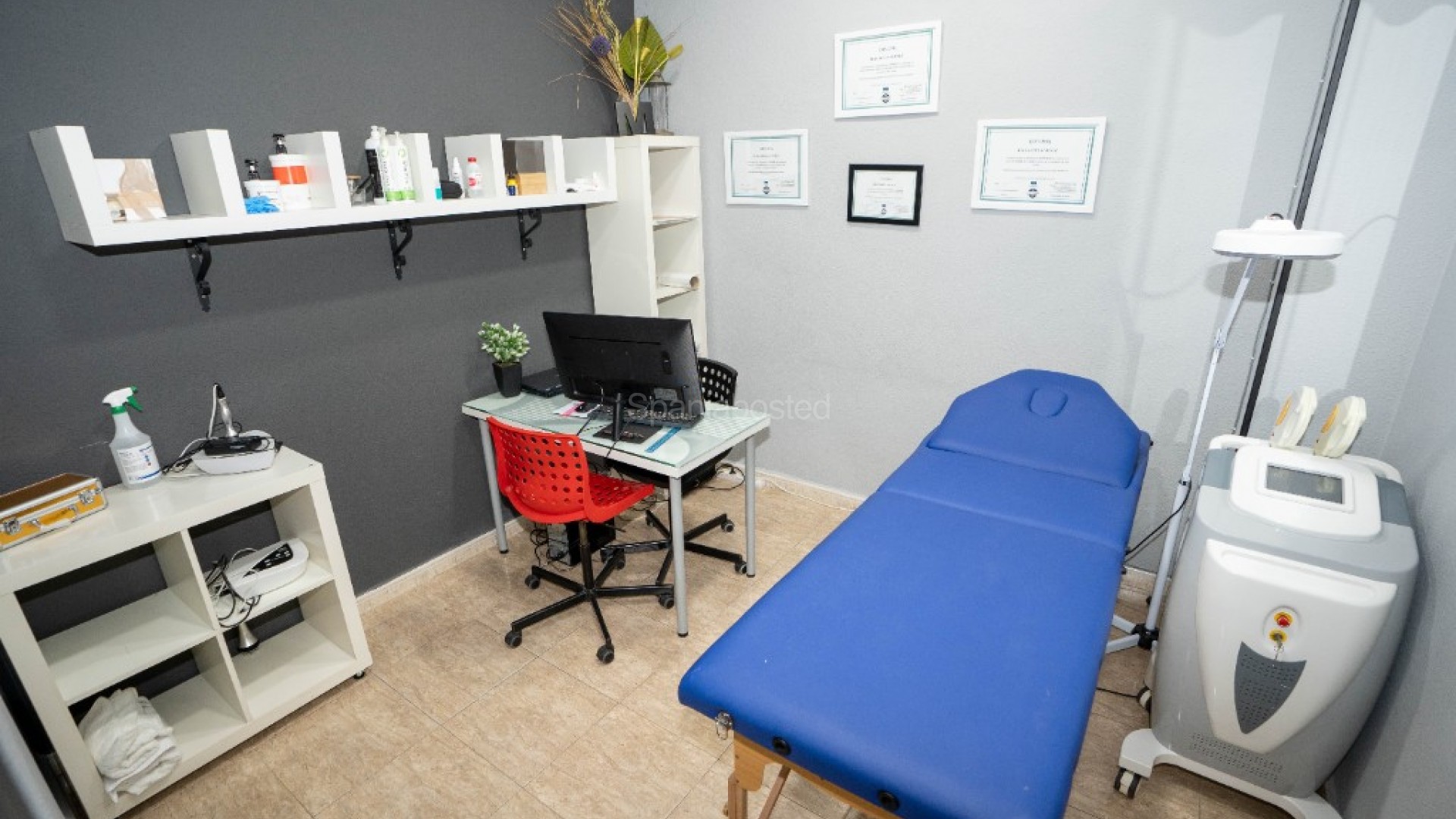 Resale - Commercial -
Torrevieja