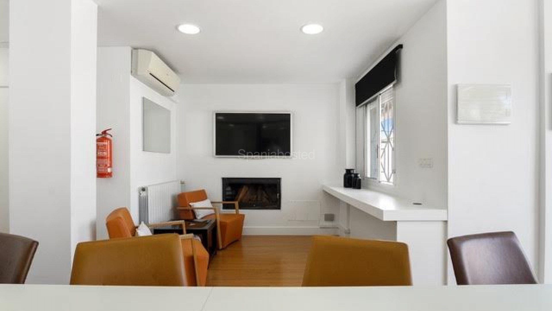 Resale - Commercial -
Torrevieja