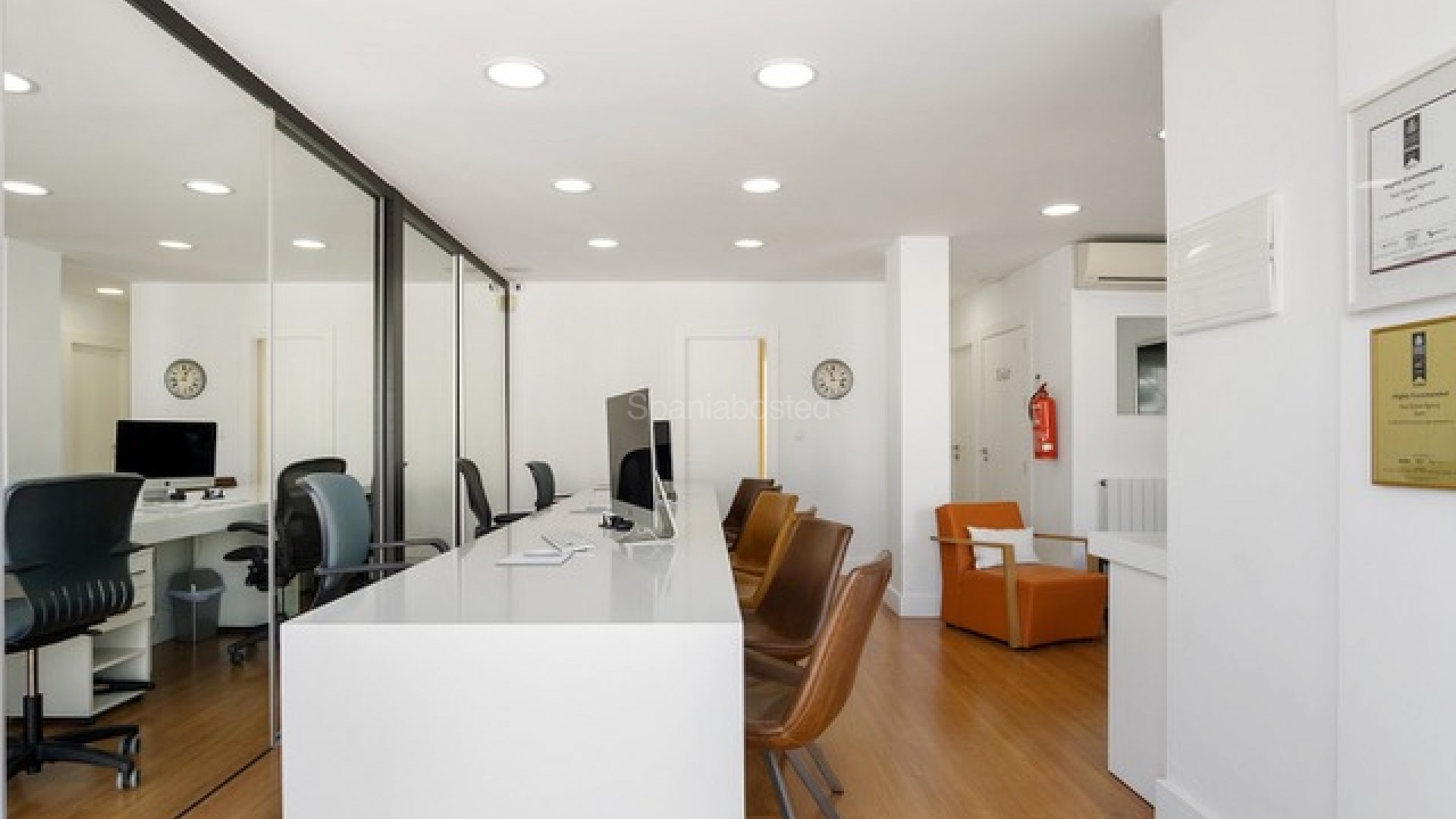 Resale - Commercial -
Torrevieja