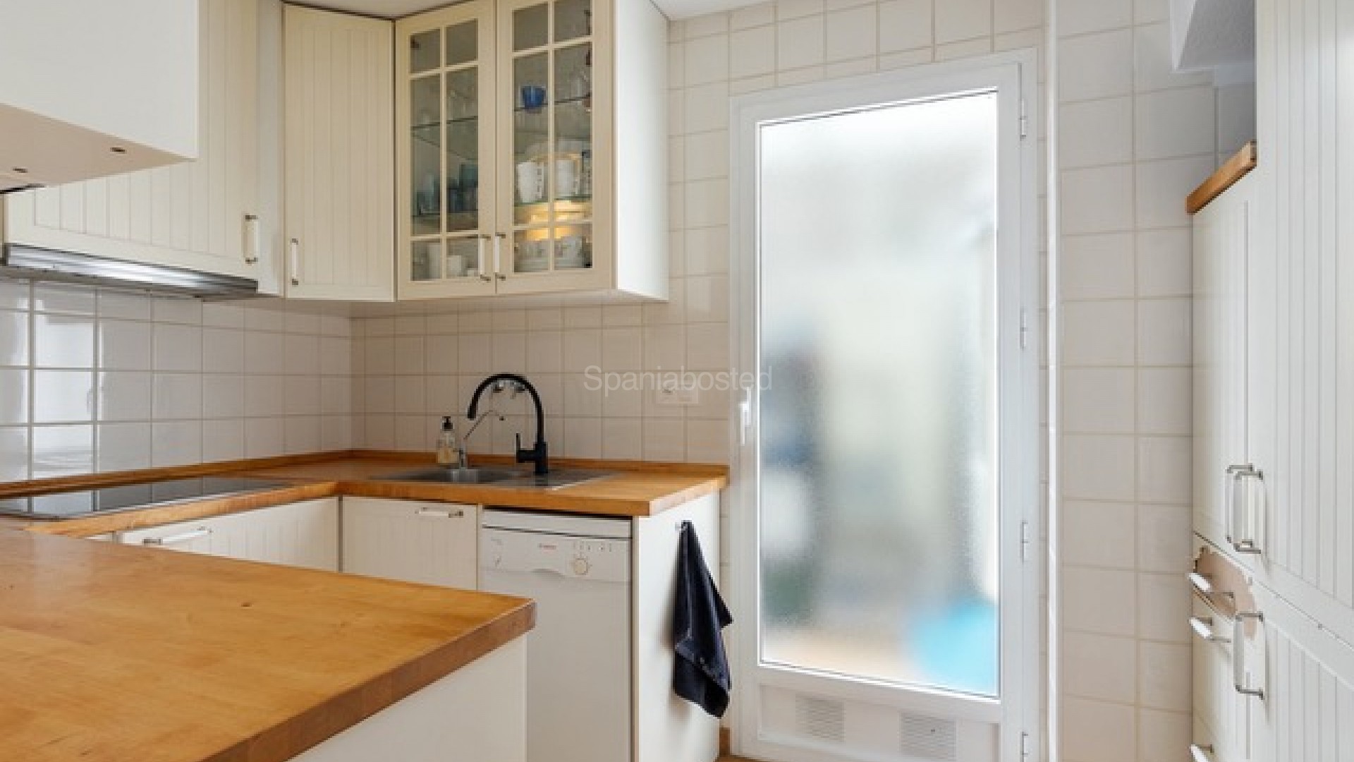 Resale - Commercial -
Torrevieja