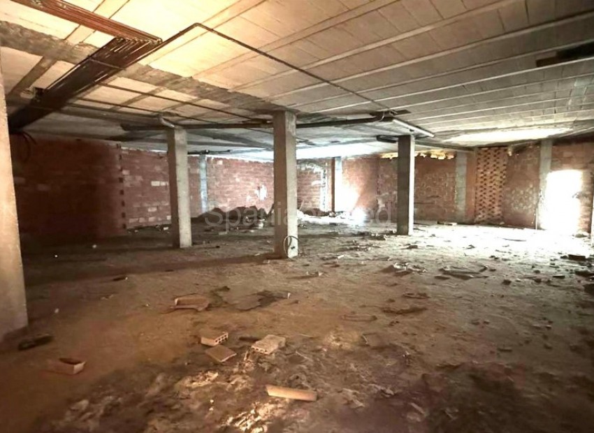 Resale - Commercial -
Torrevieja