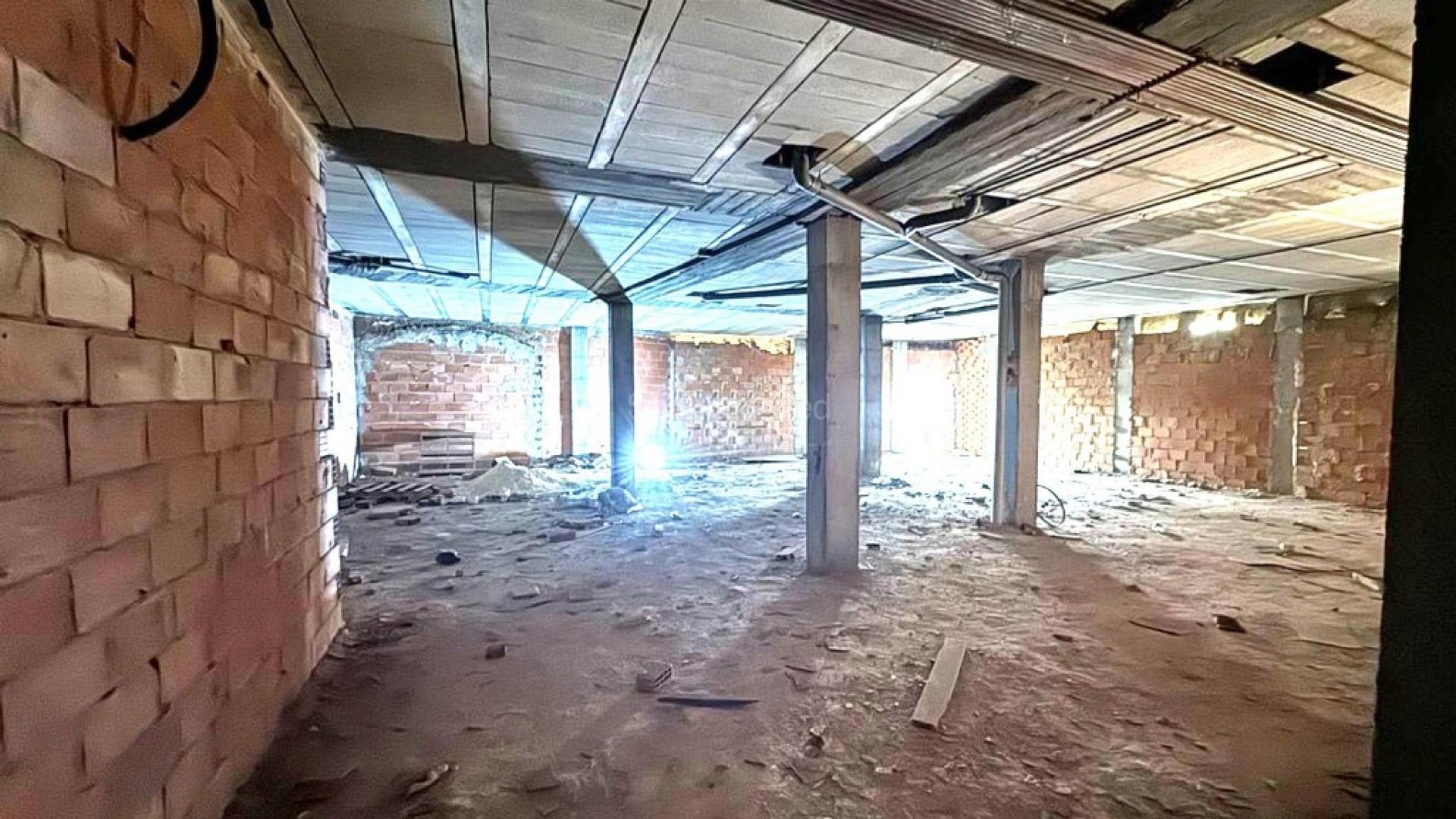 Resale - Commercial -
Torrevieja