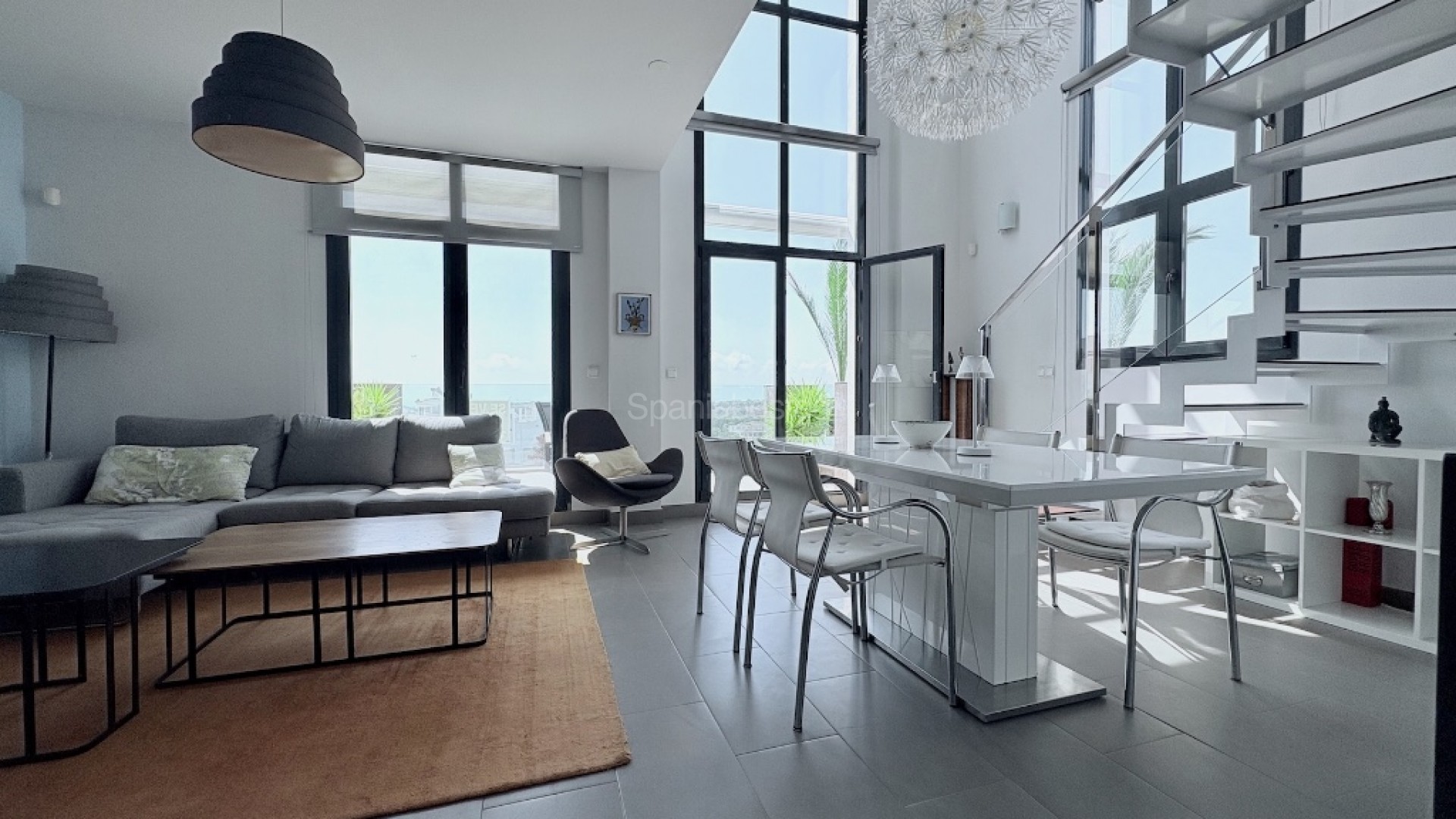 Resale - Duplex apartment -
Las Ramblas