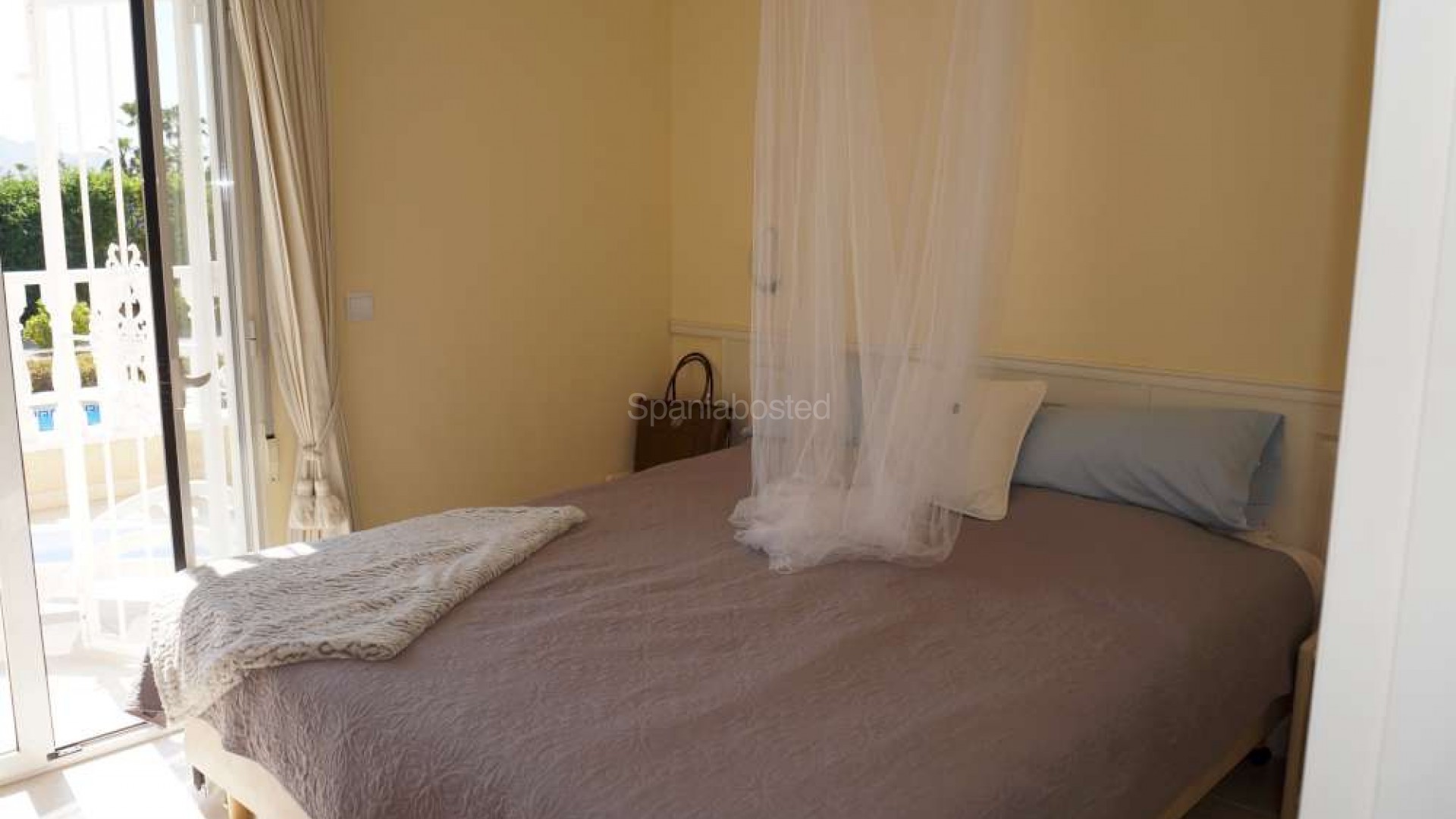 Resale - Finca Country Property -
Catral