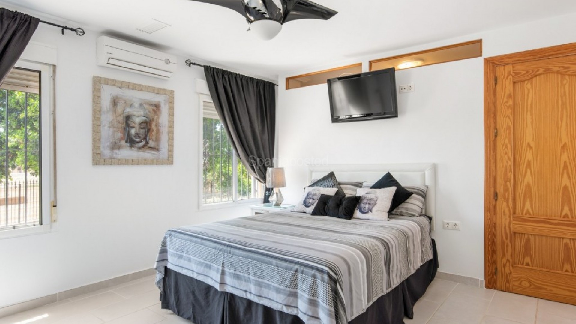 Resale - Finca Country Property -
Catral