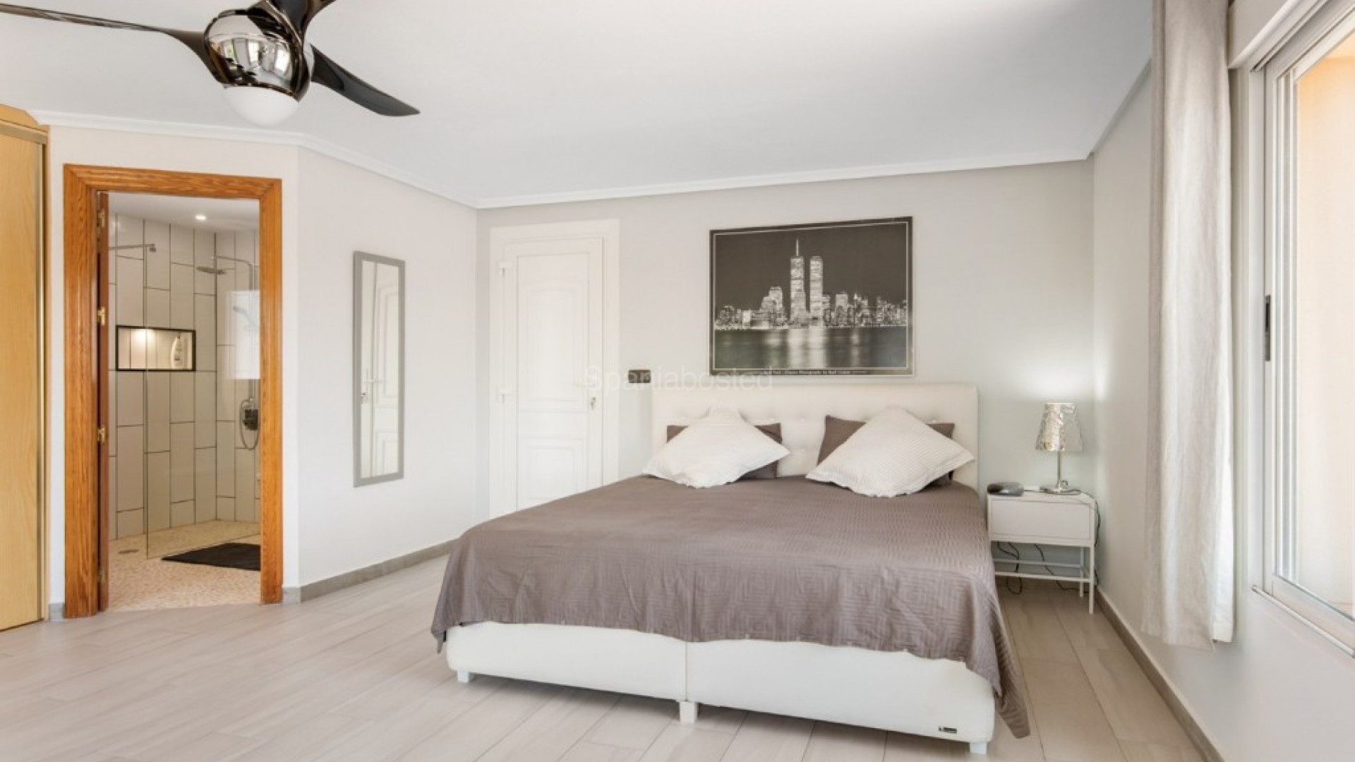 Resale - Finca Country Property -
Catral