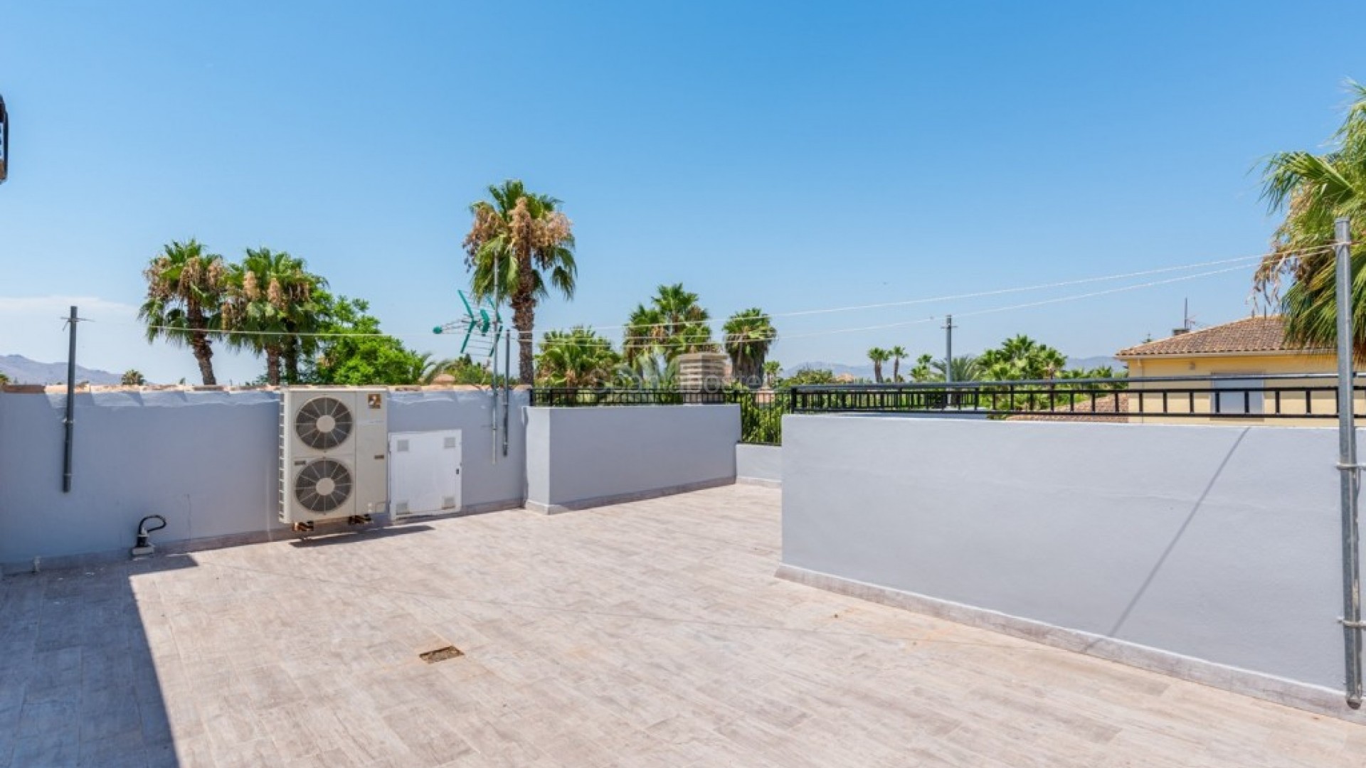 Resale - Finca Country Property -
Catral