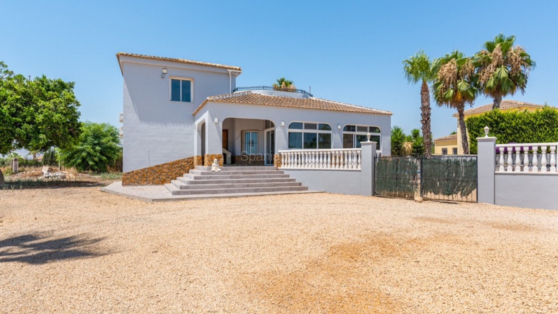 Resale - Finca Country Property -
Catral