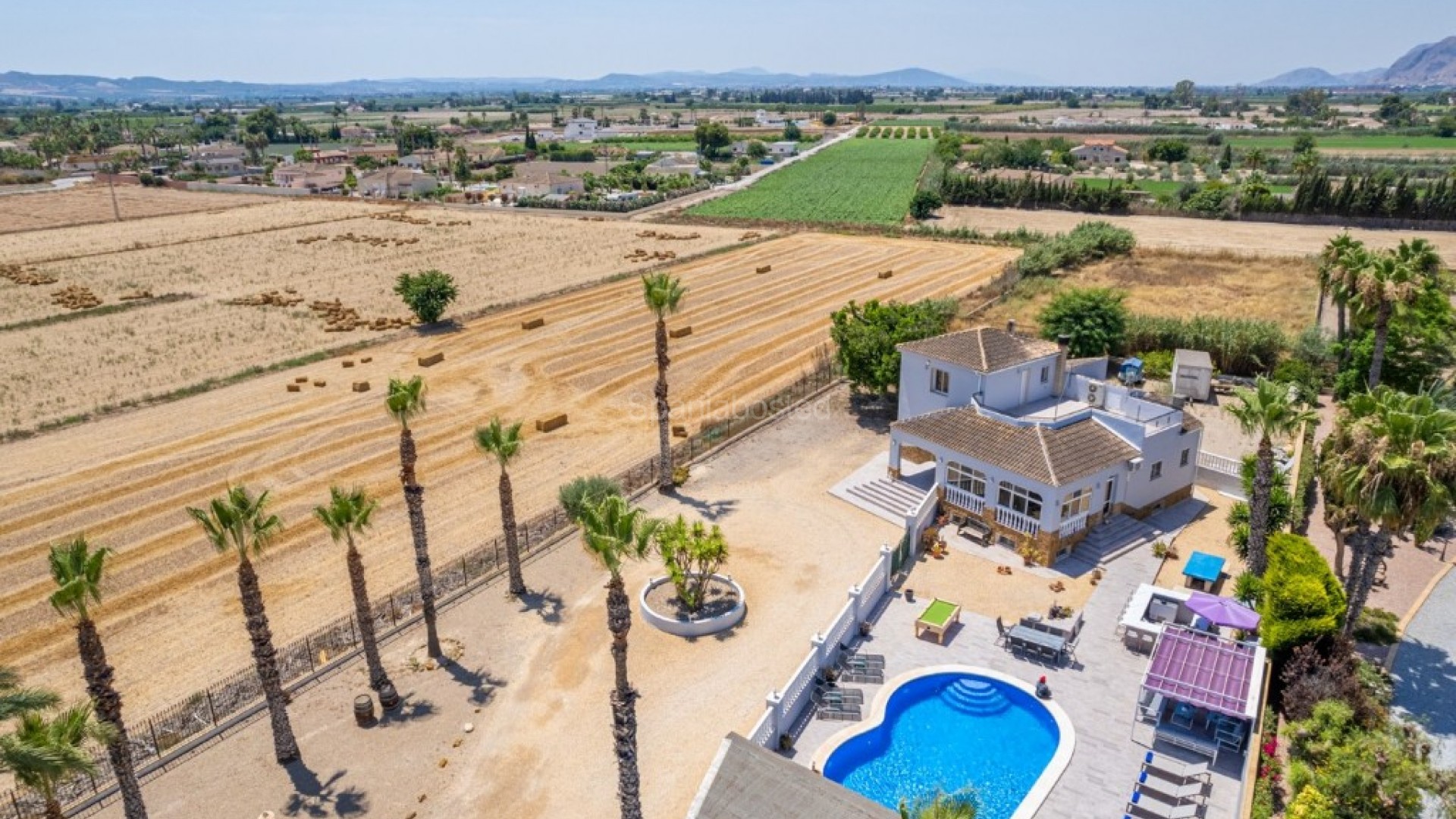 Resale - Finca Country Property -
Catral