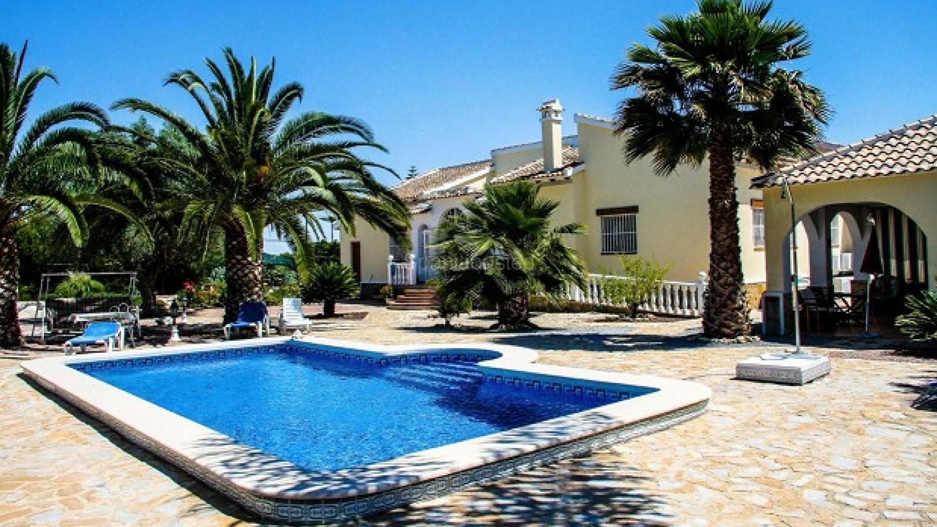 Resale - Finca Country Property -
Daya Vieja