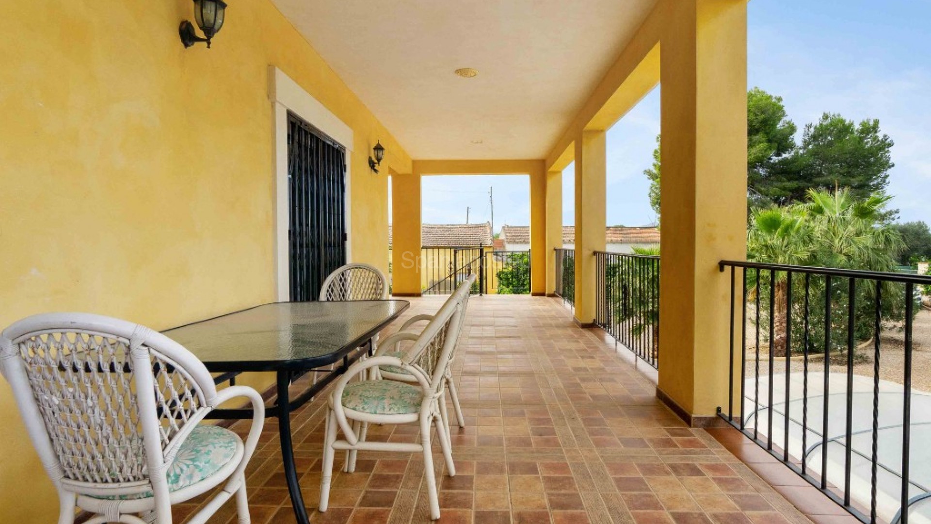 Resale - Finca Country Property -
Orihuela