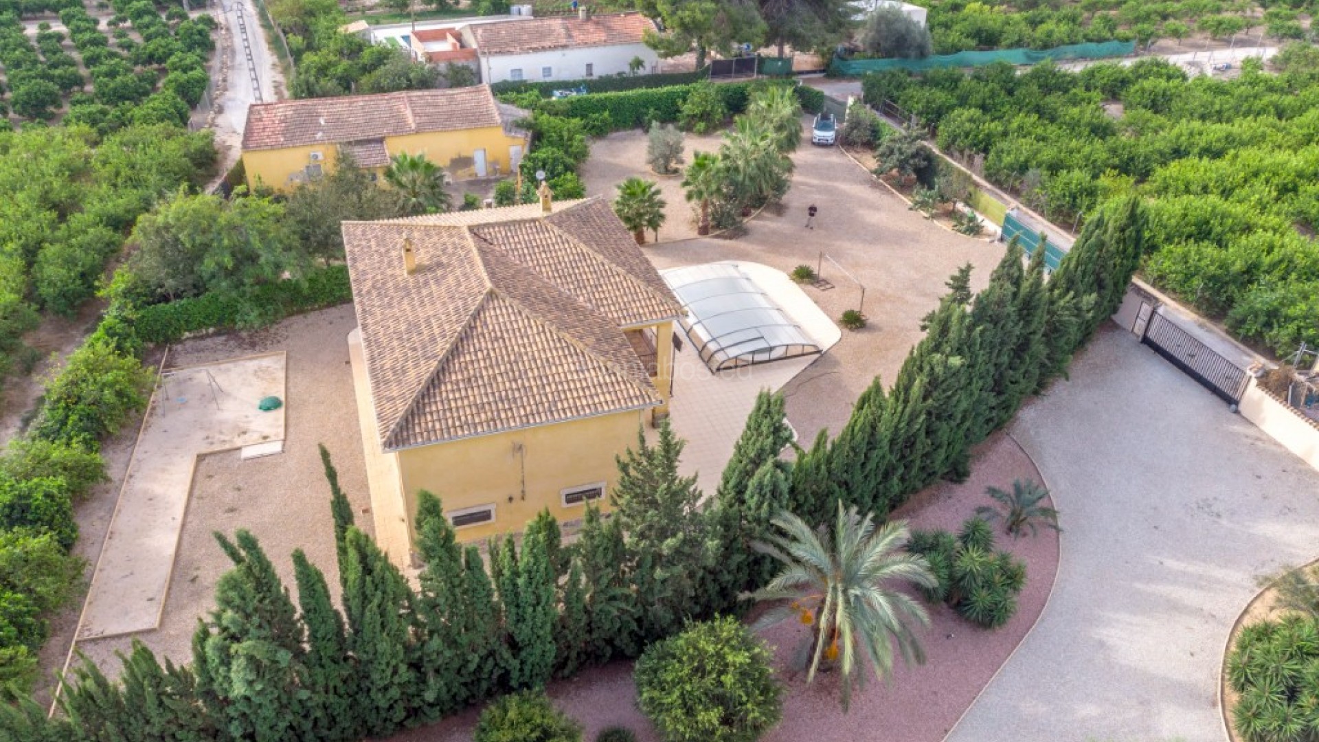 Resale - Finca Country Property -
Orihuela