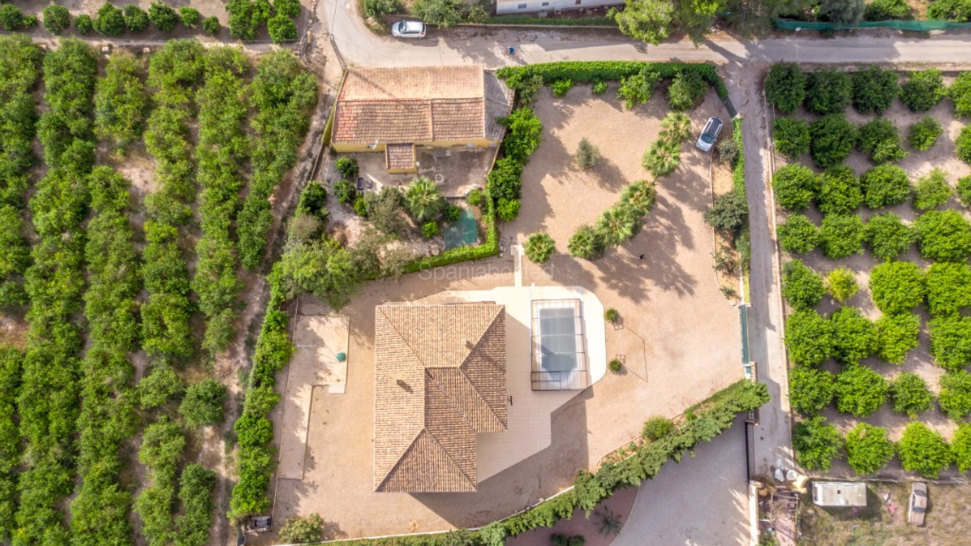 Resale - Finca Country Property -
Orihuela