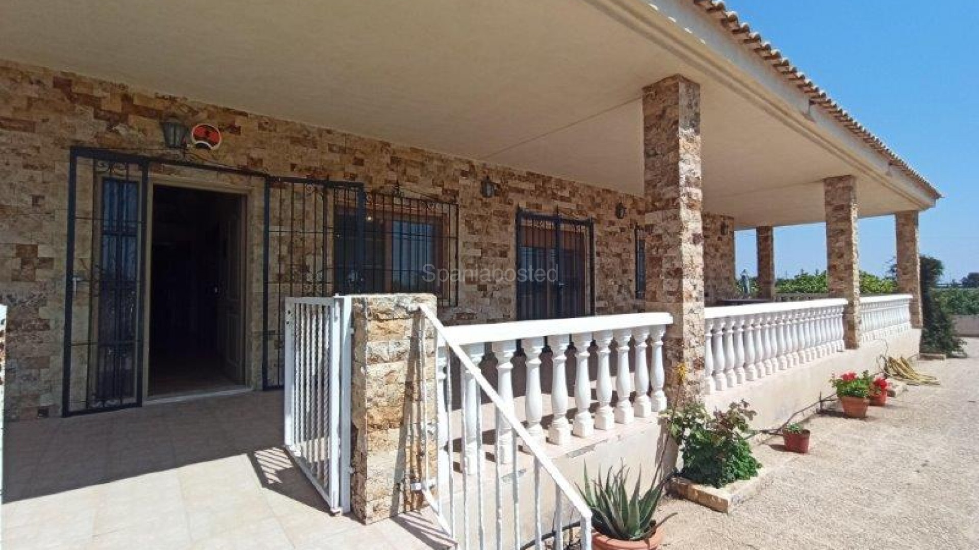 Resale - Finca Country Property -
San Miguel de Salinas