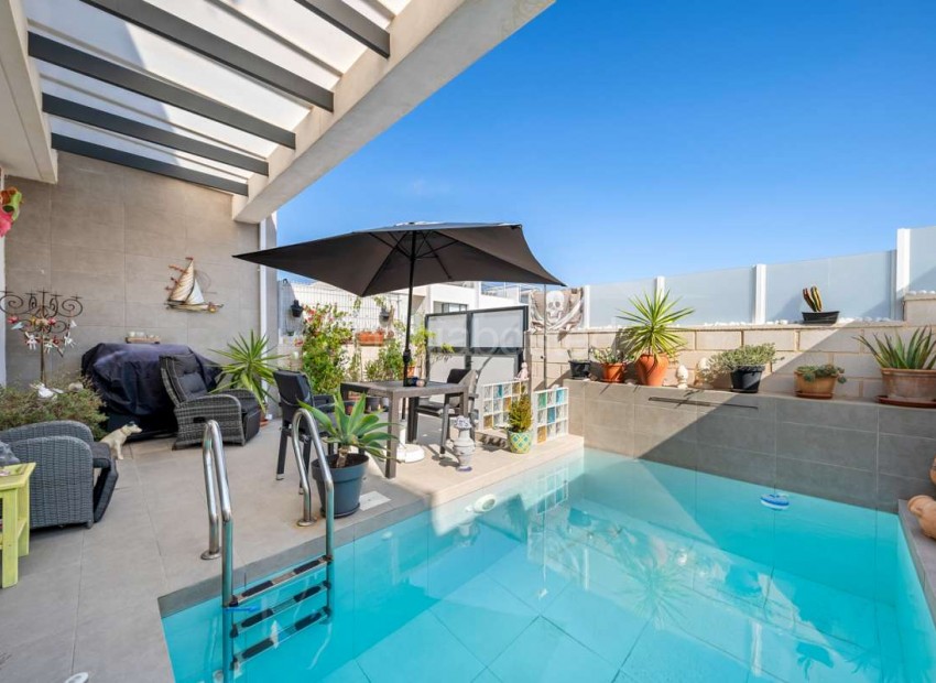 Resale - House -
Villamartín - Villamartin