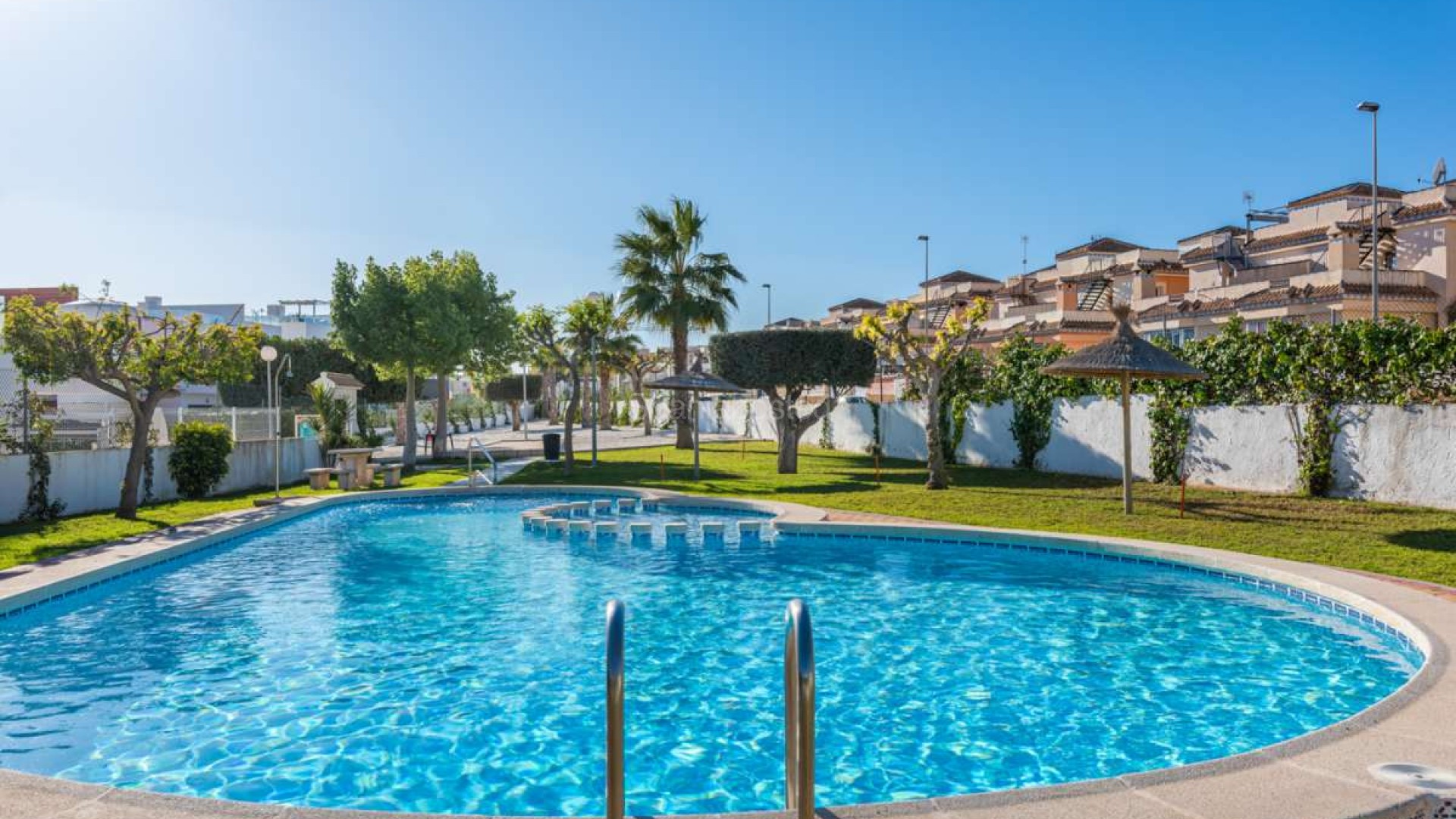 Resale - House -
Villamartín - Villamartin