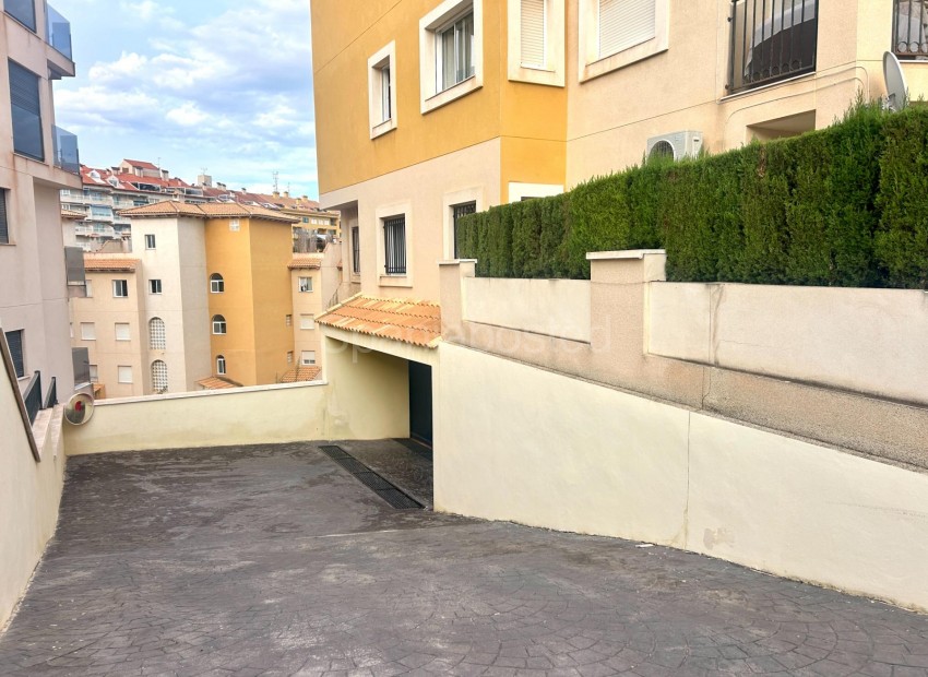Resale - Parking -
Orihuela Costa - Campoamor