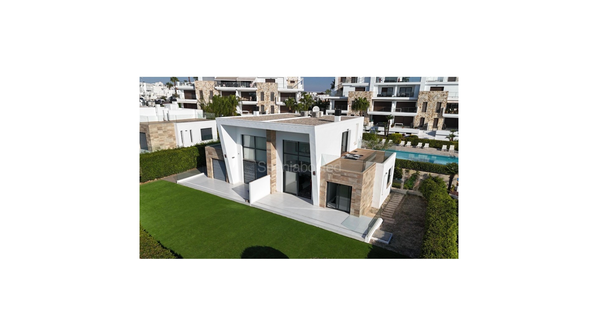 Resale - Semi - Detached Villa -
Los Dolses