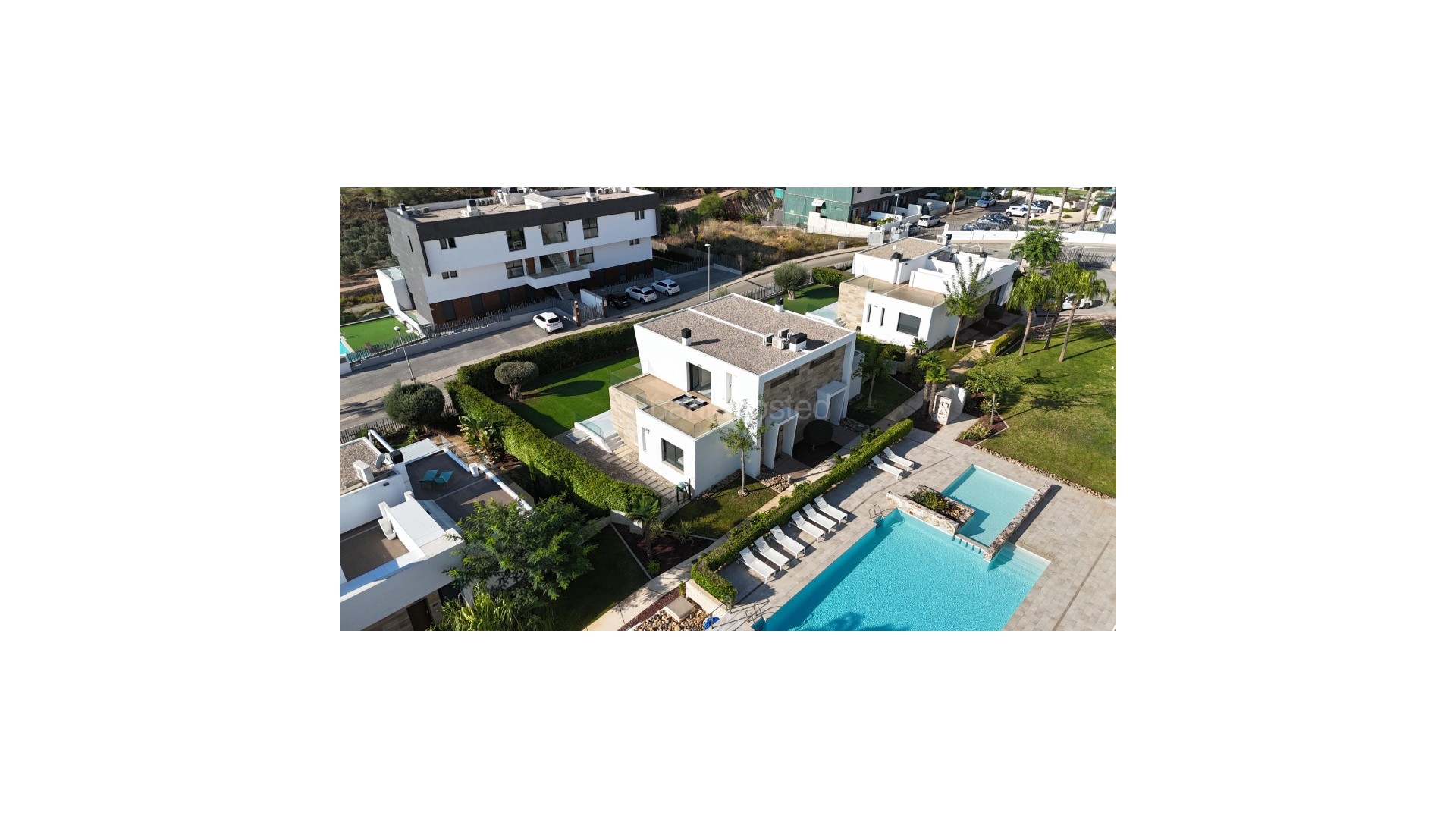 Resale - Semi - Detached Villa -
Los Dolses