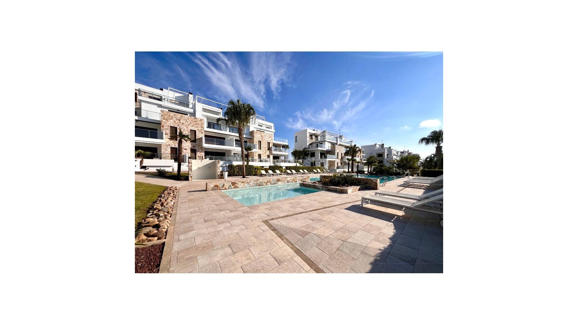 Resale - Semi - Detached Villa -
Los Dolses