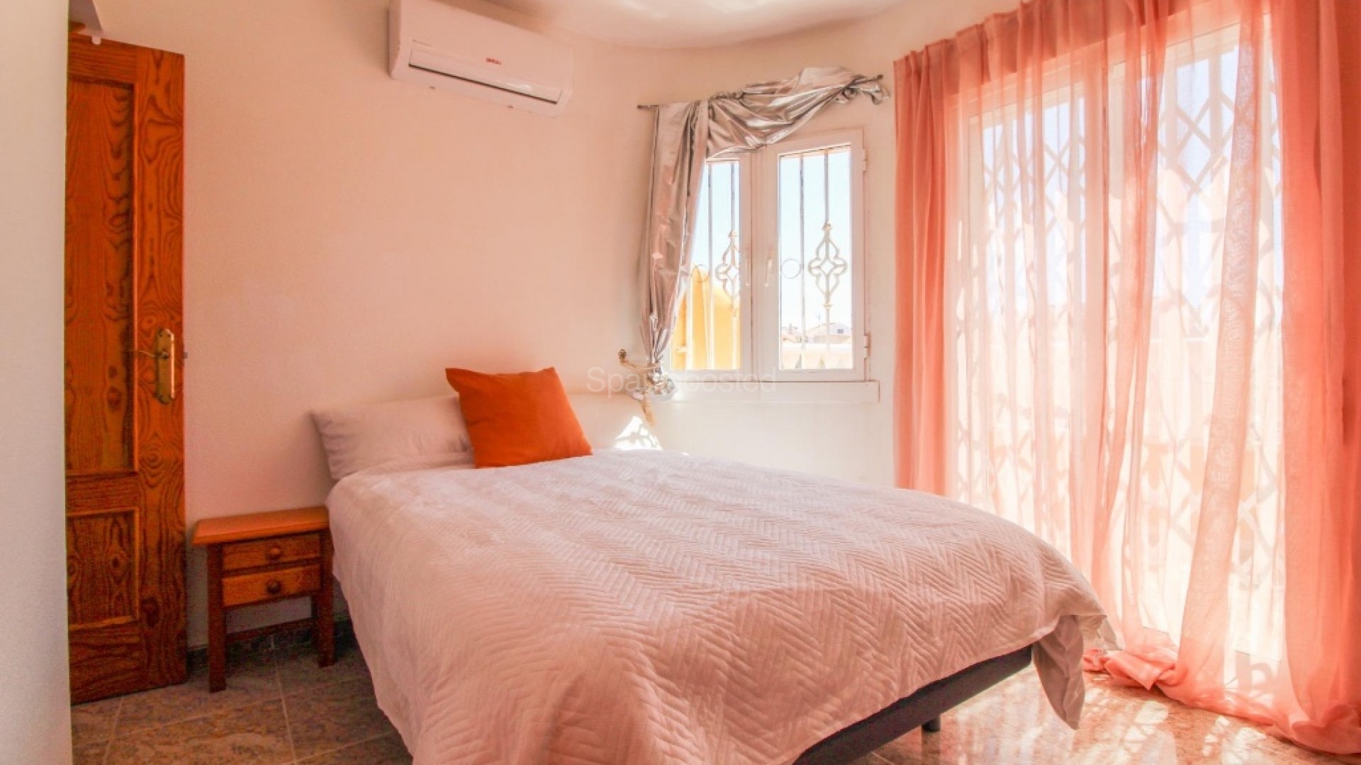 Resale - Townhouse -
Cabo Roig